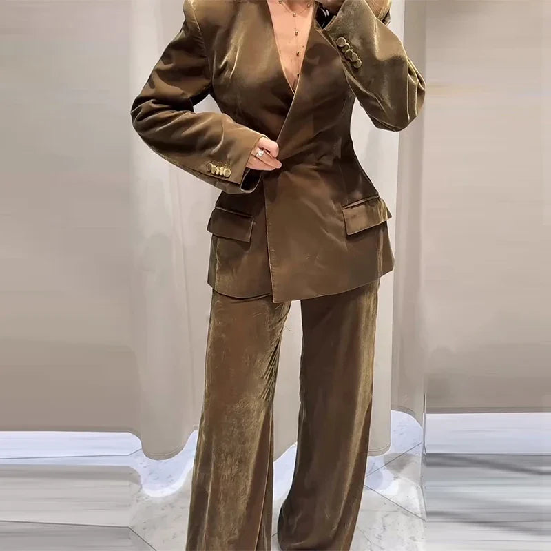 MIA- TRAJE DE TERCIOPELO