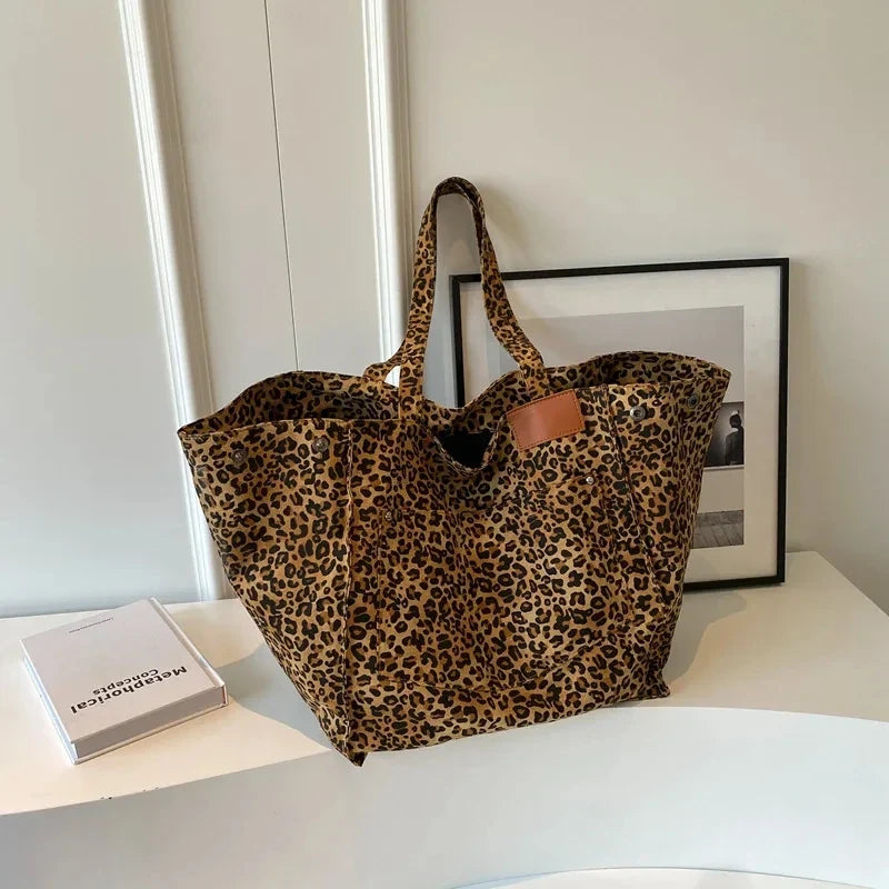 Leopardo Tote Bag