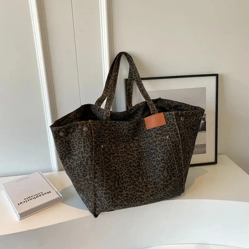 Leopardo Tote Bag