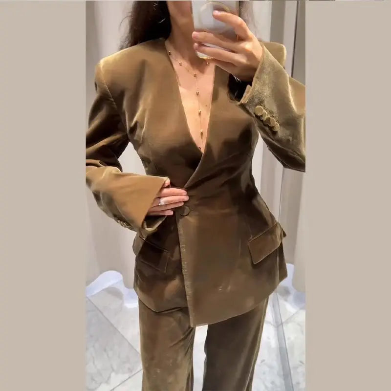 MIA- TRAJE DE TERCIOPELO