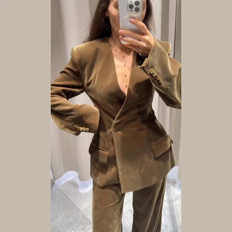 MIA- TRAJE DE TERCIOPELO
