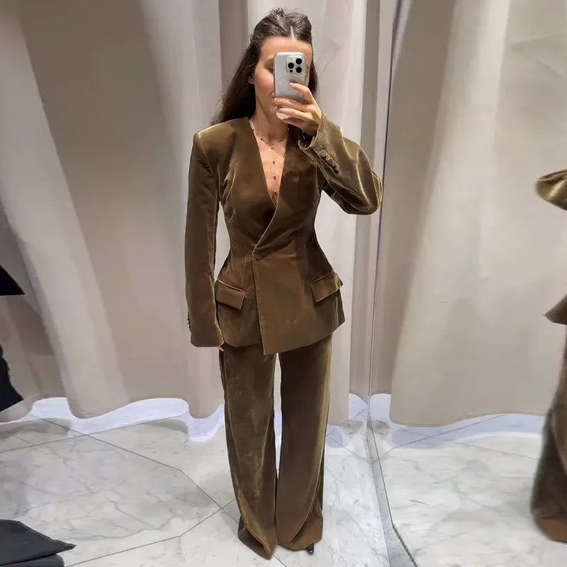 MIA- TRAJE DE TERCIOPELO