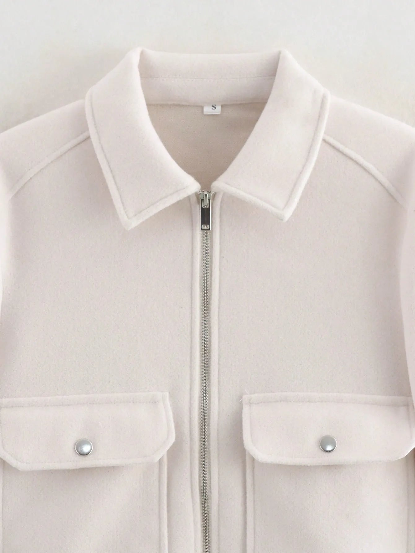 Chaqueta Cropped 'París' – Tacto Suave & Estilo Premium