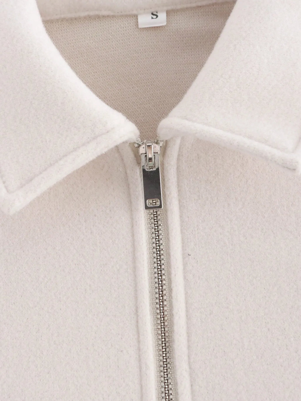Chaqueta Cropped 'París' – Tacto Suave & Estilo Premium